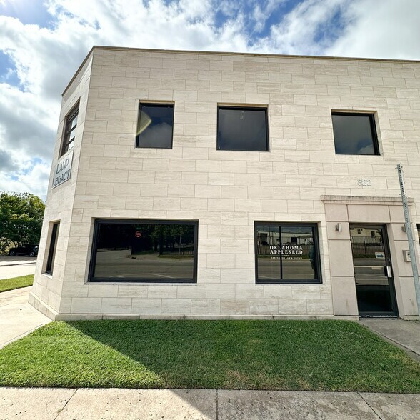 Primary Photo Of 816-822 E 6th St, Tulsa Office For Lease