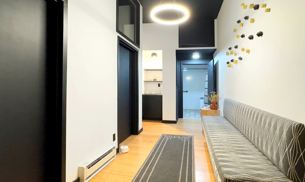 Primary Photo Of 231 Norman Ave, Brooklyn Apartments For Lease