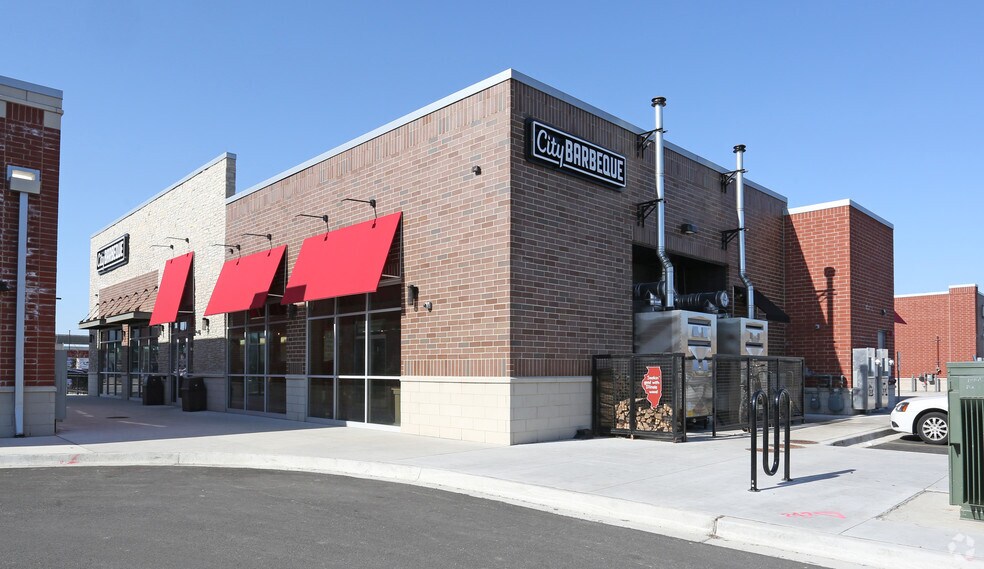 More Photos Of 7110 Cermak Rd, Berwyn Storefront For Lease