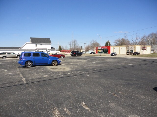 More Photos Of 2821 S Madison St, Muncie General Retail For Lease