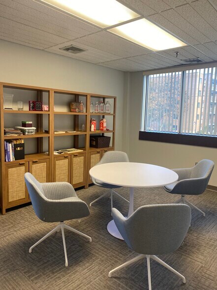 More Photos Of 51 Main St, Stoneham Office For Lease