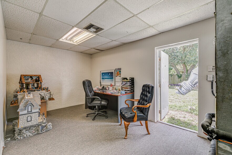 More Photos Of 689 4th St NW, Largo Manufacturing For Sale