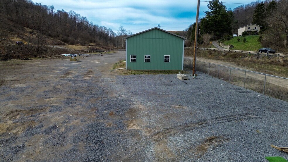More Photos Of 469 Mason Dixon Hwy, Morgantown Distribution For Lease