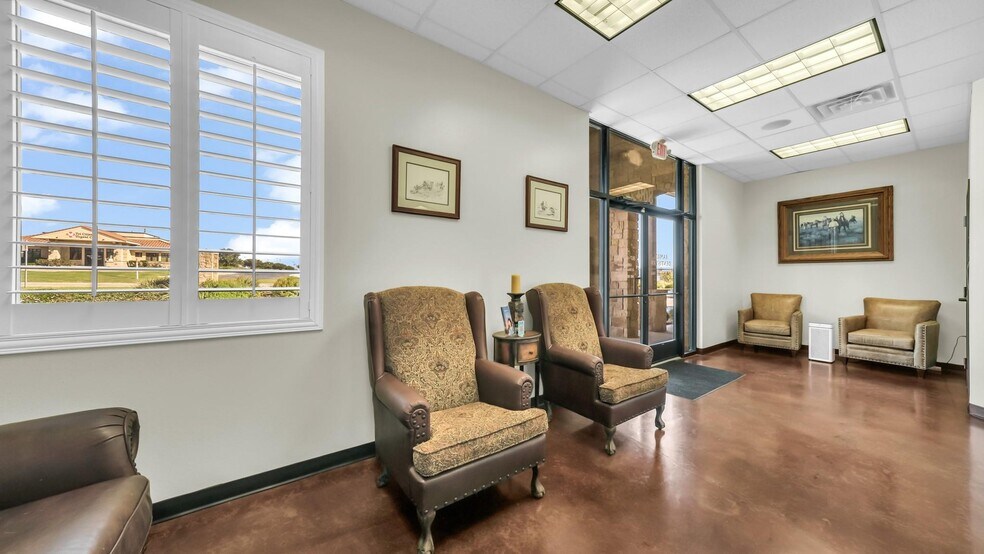 More Photos Of 126 S Ranch House Rd, Willow Park Medical For Sale