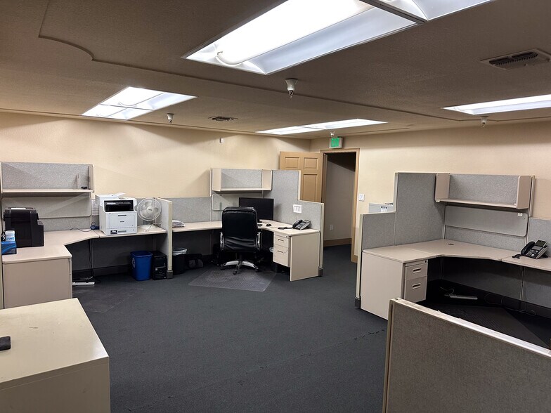 More Photos Of 8581 23rd Ave, Sacramento Warehouse For Sale