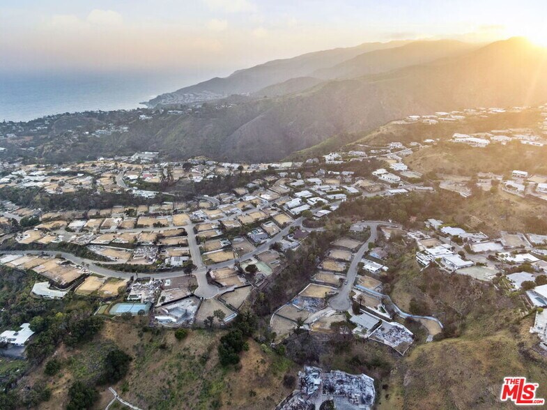 More Photos Of 16613 Pequeno Pl, Pacific Palisades Land For Sale