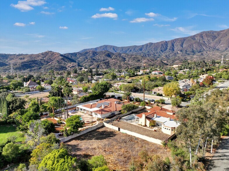 More Photos Of 784 Pomello Dr, Claremont Assisted Living For Lease