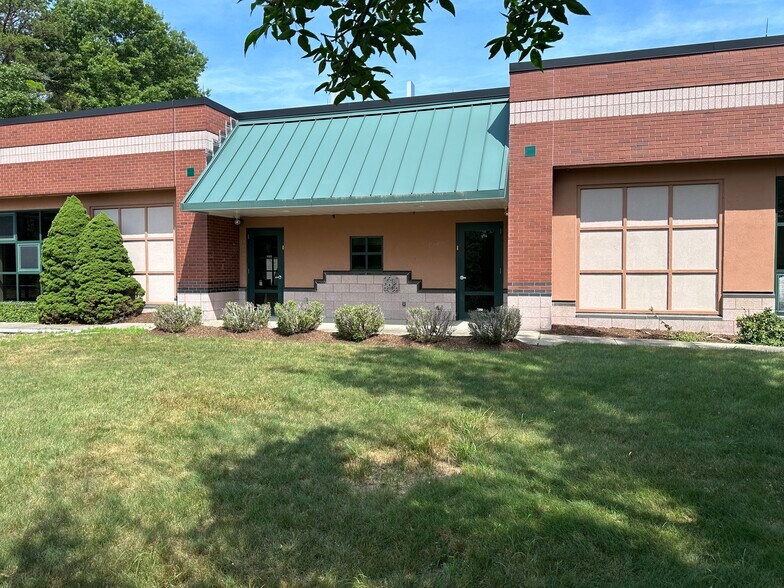 More Photos Of 51 Technology Way, West Greenwich Research And Development For Lease