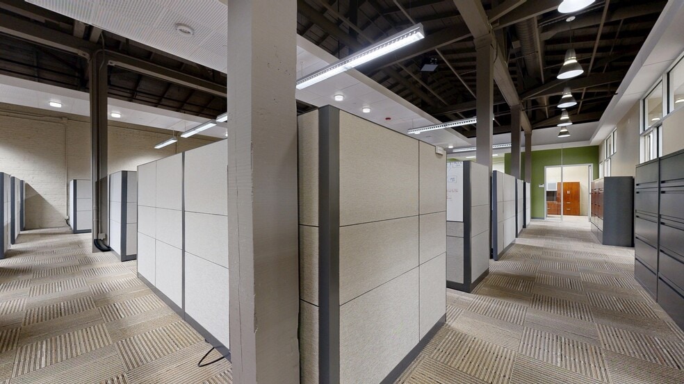 More Photos Of 33 W 11th St, Columbus Office For Lease