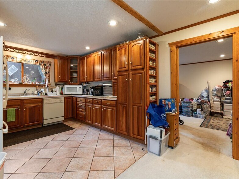 More Photos Of 1435 Anne St NW, Bemidji Office For Sale