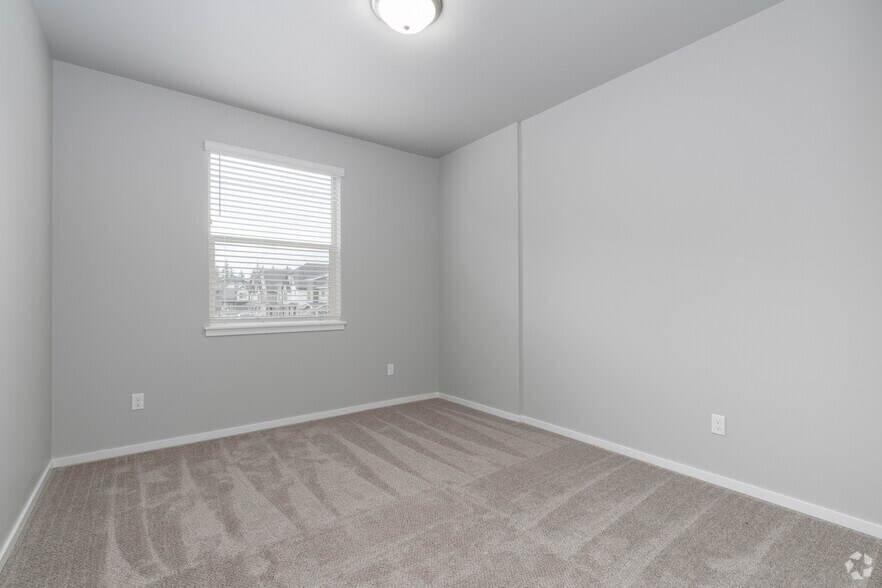 More Photos Of 421 NE 80th Ave, Hillsboro Apartments For Sale