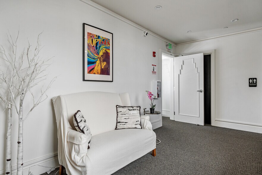 More Photos Of 320 Judah St, San Francisco Loft Creative Space For Lease