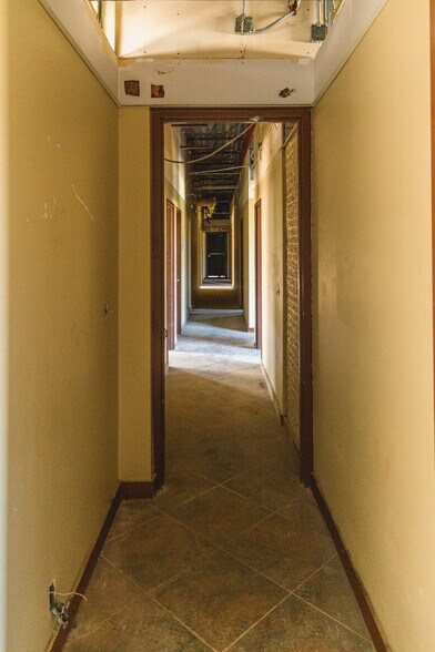 More Photos Of 3200 E Memorial Rd, Edmond Medical For Sale