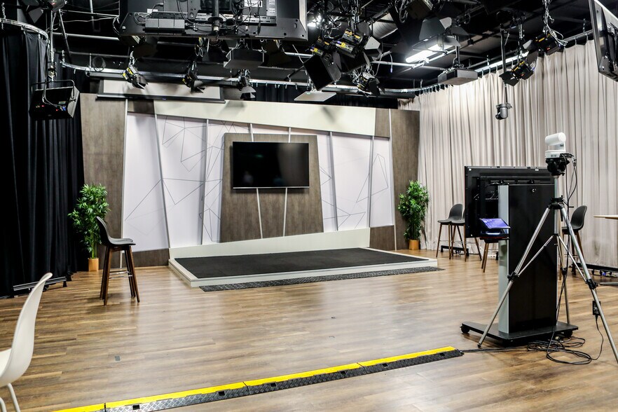 More Photos Of 858 Spring St NW, Atlanta Office For Sale