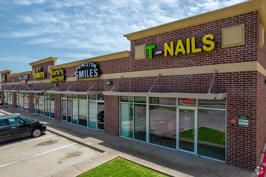 More Photos Of 501 E Princeton Dr, Princeton Storefront For Lease