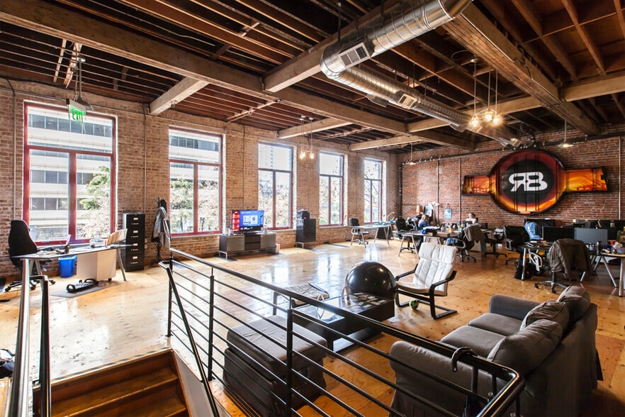 More Photos Of 1308-1312 Broadway, Oakland General Retail For Sale