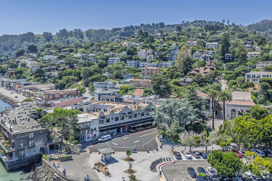More Photos Of 22 El Portal, Sausalito General Retail For Lease