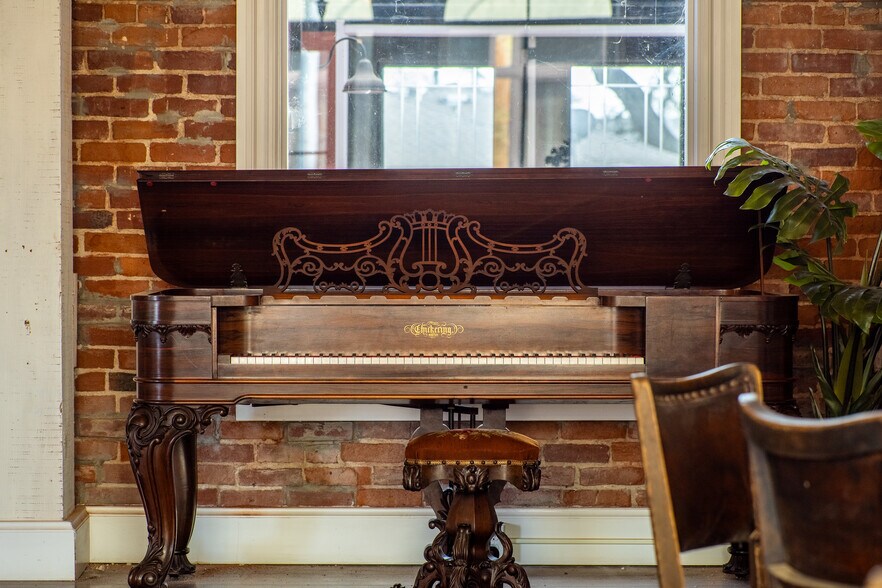 More Photos Of 13480 E Hwy 88, Lockeford Storefront Retail Residential For Sale