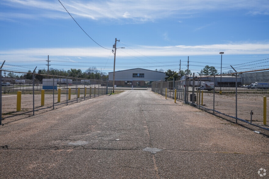 More Photos Of 4240 Industrial Dr, Jackson Distribution For Sale