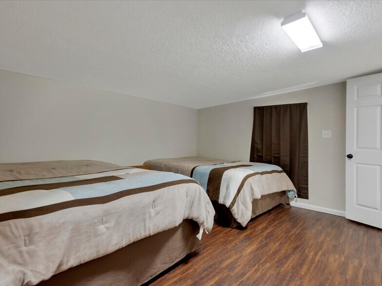 More Photos Of 3205 Sam Rayburn, Brookeland Apartments For Sale
