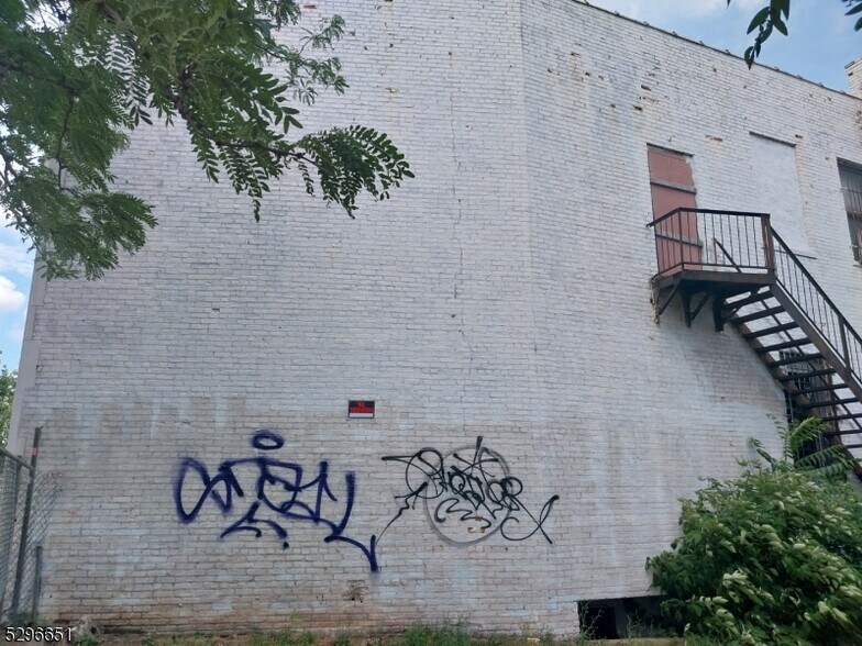 More Photos Of 772 Martin Luther King Jr Blvd, Newark Religious Facility For Sale