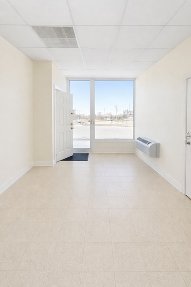 More Photos Of 108 Walnut St, Baraboo Multifamily For Lease