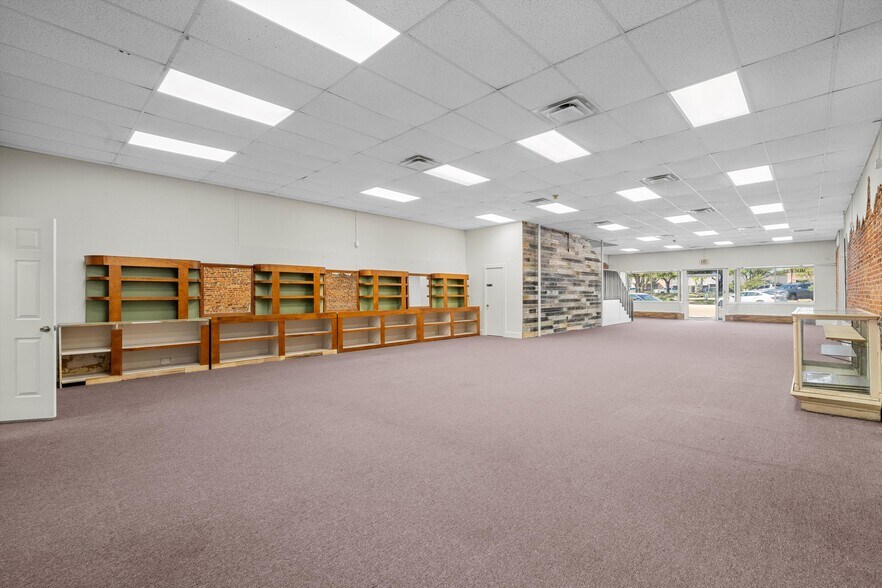 More Photos Of 107 W Main St, Cameron Storefront Retail Office For Sale