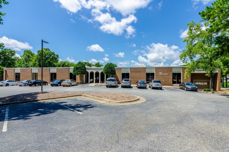 More Photos Of 1 Centerview Dr, Greensboro Unknown For Lease