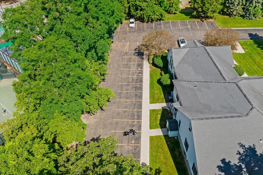 More Photos Of 55 Sullys Trl, Pittsford Office For Lease