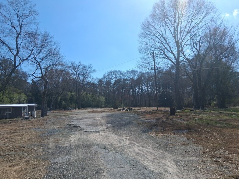 More Photos Of 10235 Veterans Memorial Hwy, Lithia Springs Land For Sale