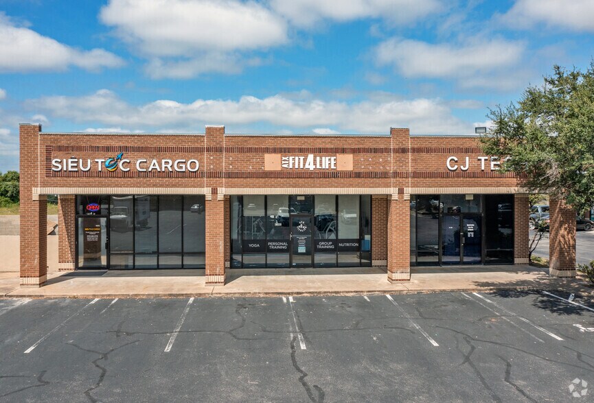 More Photos Of 1006 Yager Ln, Austin Storefront For Lease