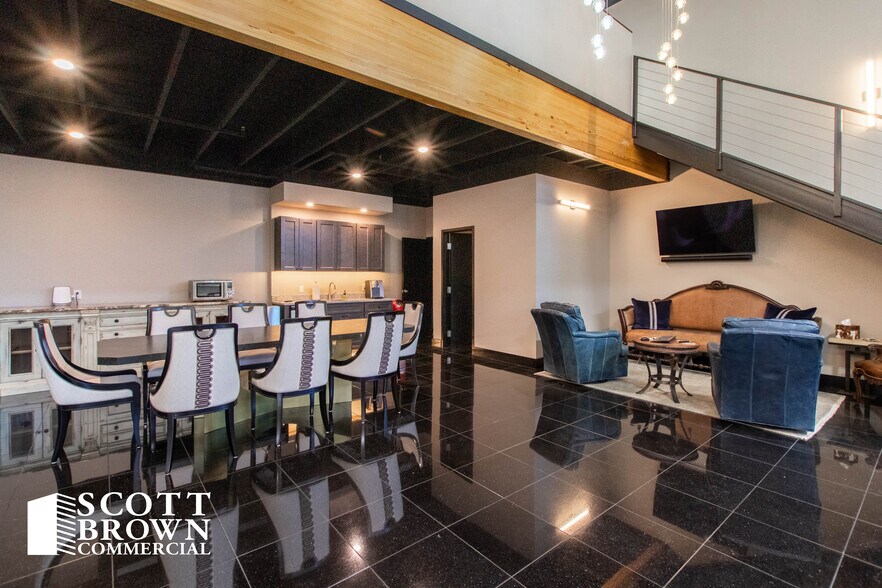 More Photos Of 1725 N Hwy 377, Roanoke Warehouse For Sale