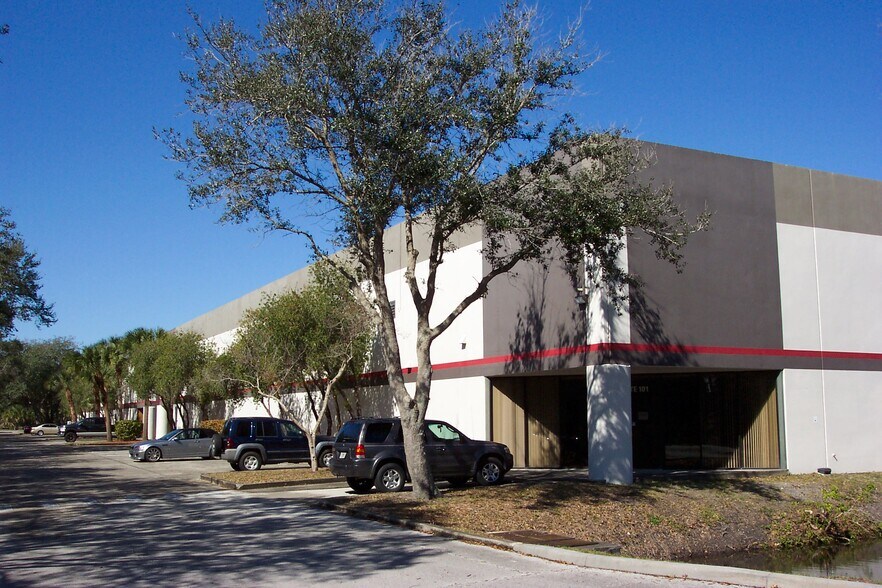 More Photos Of 7400 Technology Dr, West Melbourne Unknown For Lease