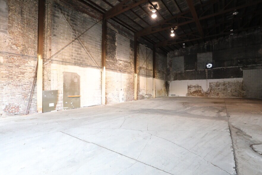 More Photos Of 50 Kennedy St, Chambersburg Warehouse For Sale