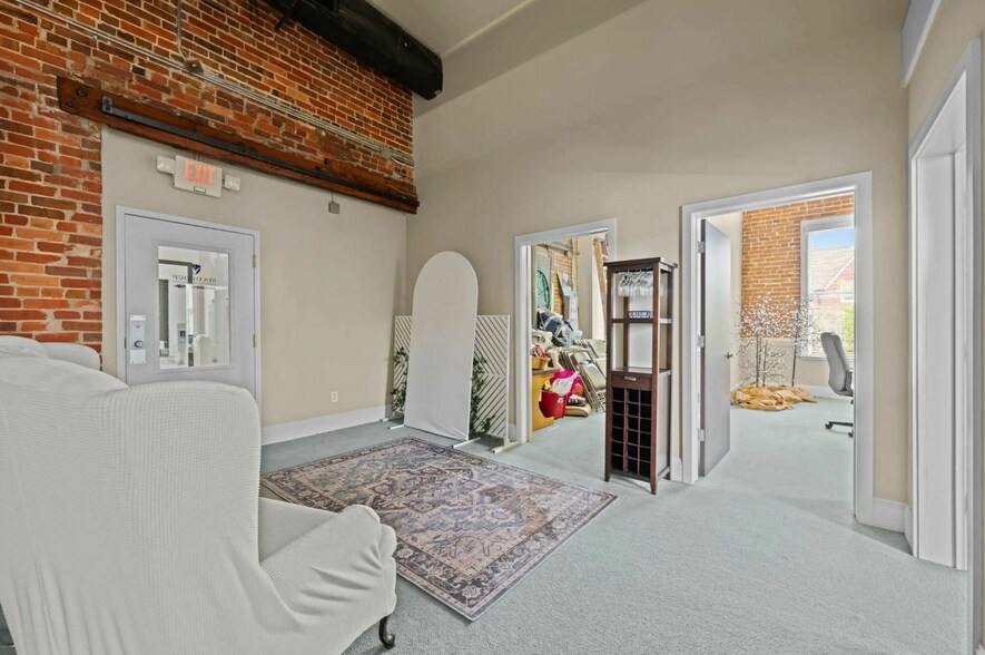 More Photos Of 202 Craven St, New Bern General Retail For Lease