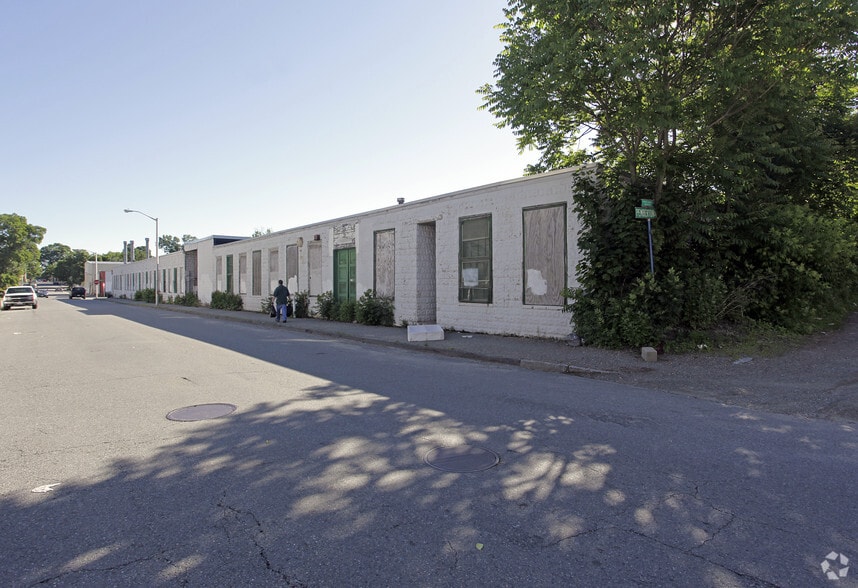 More Photos Of 129 Dewey St, Worcester Manufacturing For Sale