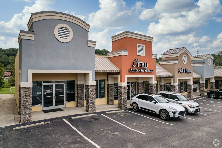 More Photos Of 3018-3028 Tazewell Pike, Knoxville Unknown For Lease
