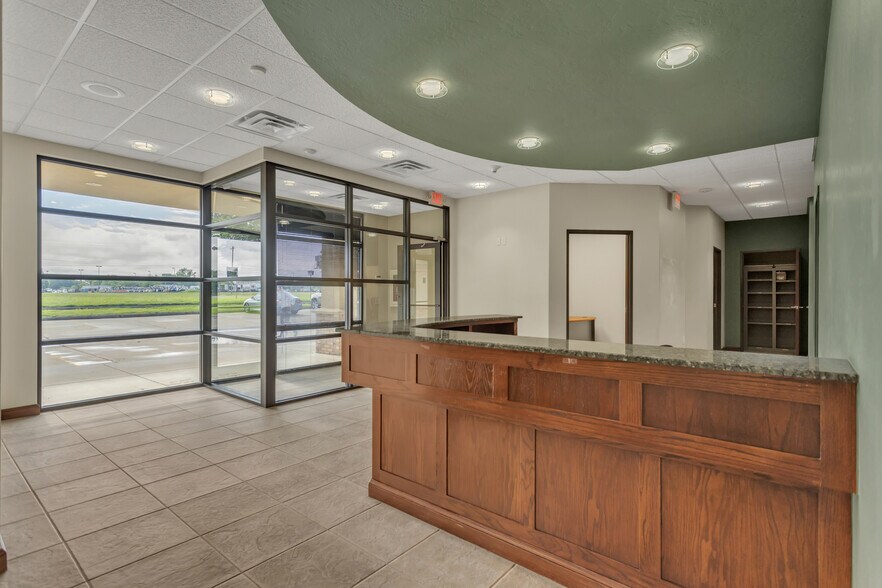 More Photos Of 3121 S Lakeside Dr, Oklahoma City Industrial For Sale