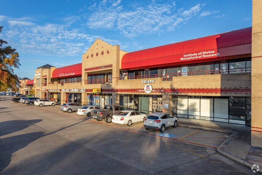 More Photos Of 6911-7055 Highway 6 S, Houston Freestanding For Lease
