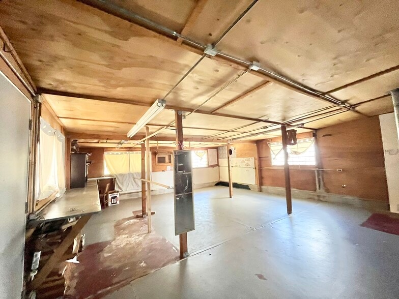 More Photos Of 2513 Connie Dr, Sacramento Freestanding For Sale