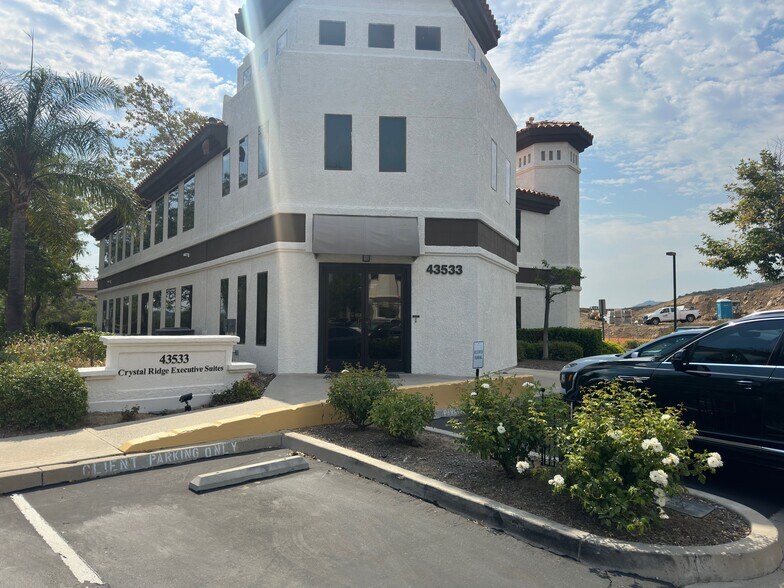 More Photos Of 43533 Ridge Park Dr, Temecula Loft Creative Space For Lease