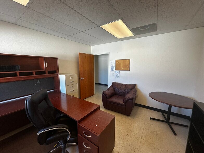 More Photos Of 2948 I-70 Business Loop, Grand Junction Warehouse For Lease