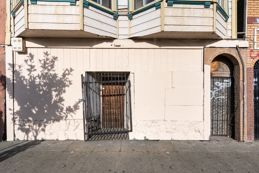 More Photos Of 4712 International Blvd, Oakland Specialty For Sale