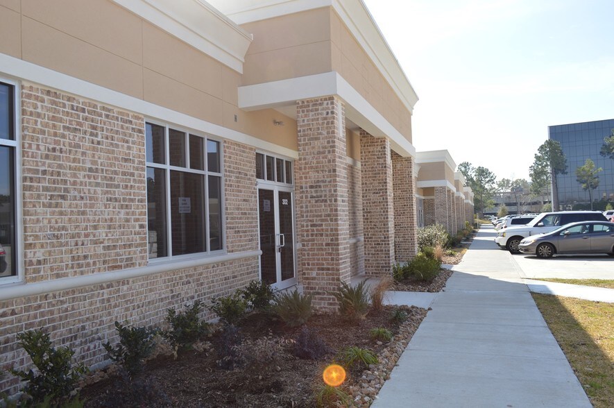More Photos Of 16000 Park Ten Pl, Houston Medical For Sale