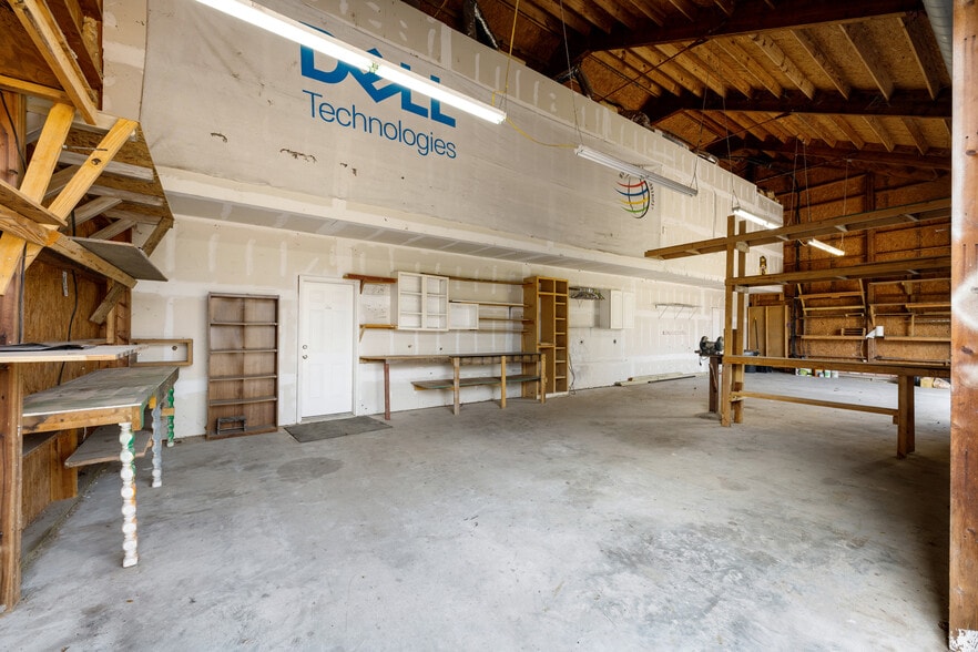 More Photos Of 5205 Hudson Bend Rd, Austin Light Manufacturing For Sale