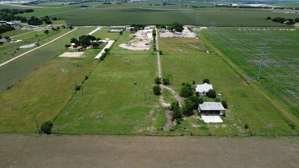 More Photos Of 5460 County Road 100, Hutto Land For Sale