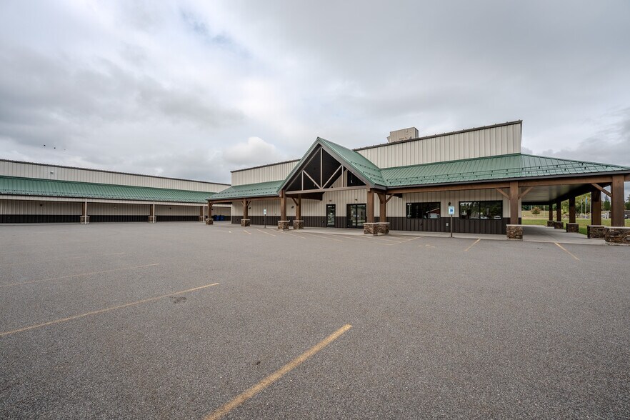 More Photos Of 2500 E Main St, Merrill General Retail For Sale