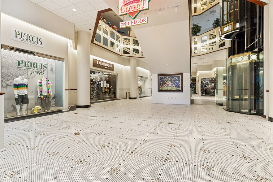 More Photos Of 600 Decatur St, New Orleans Unknown For Lease