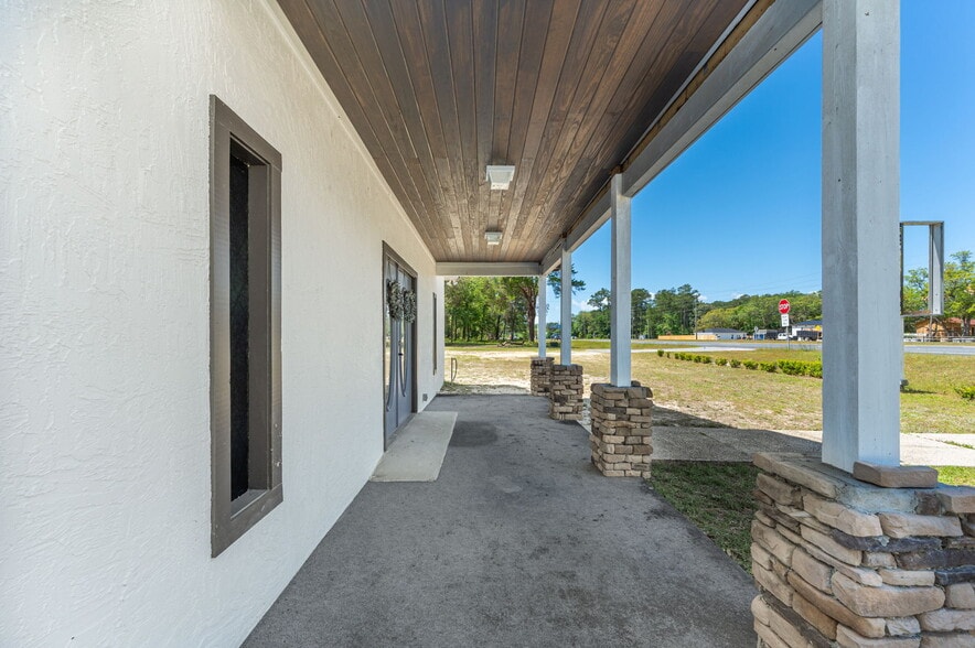 More Photos Of 17457 US-331, Freeport Specialty For Sale