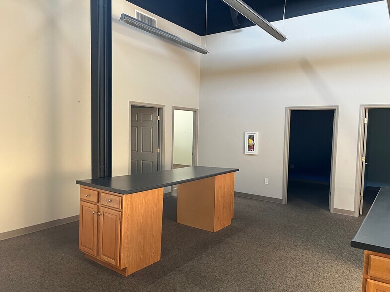 More Photos Of 3710 Messer Airport Hwy, Birmingham Light Distribution For Lease